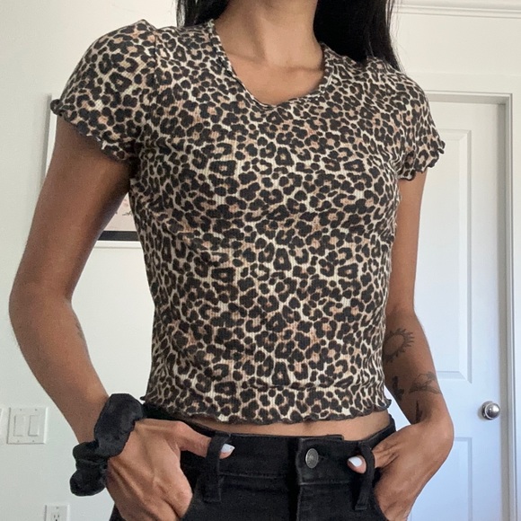 American Eagle Outfitters Tops - American Eagle Leopard Print Top